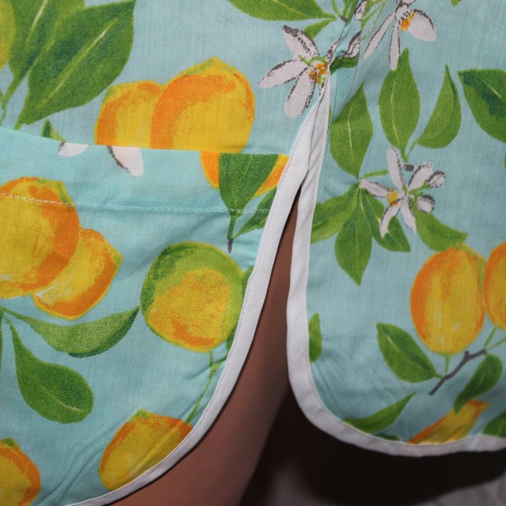 NEW – EASY ESSENTIALS SNAP FRONT SMOCK COBBLER APRON BLUE WITH LEMONS MED & LG - Picture 5 of 5